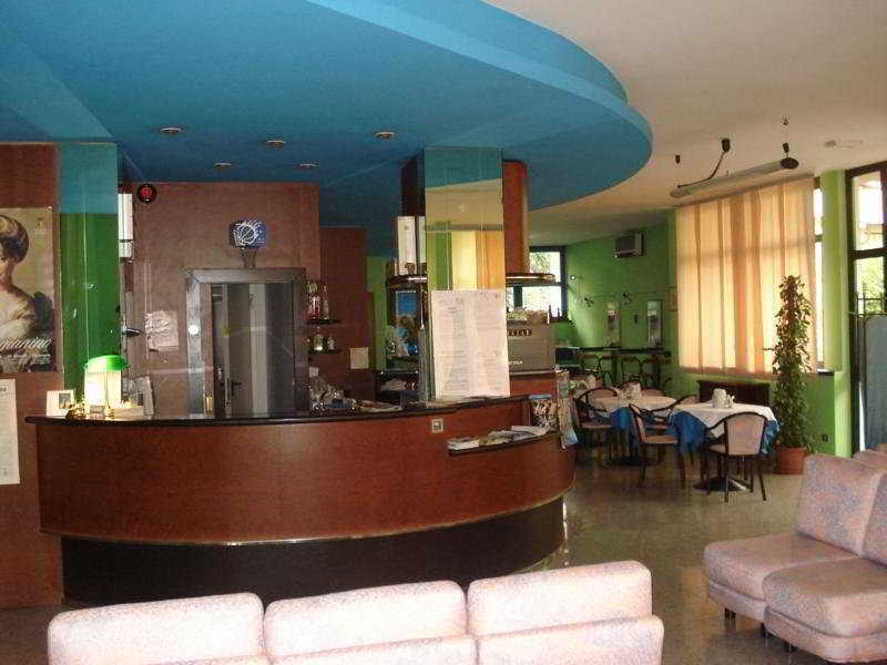 Aquamaris Hotel Sala Baganza Zewnętrze zdjęcie