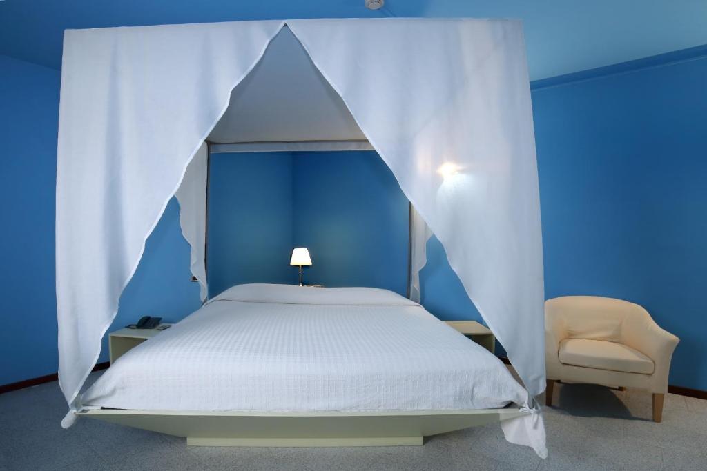 Aquamaris Hotel Sala Baganza Zewnętrze zdjęcie
